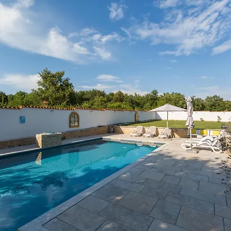 Holiday home Family Friendly House With A Swimming Pool Lovrecica, - 22979 *